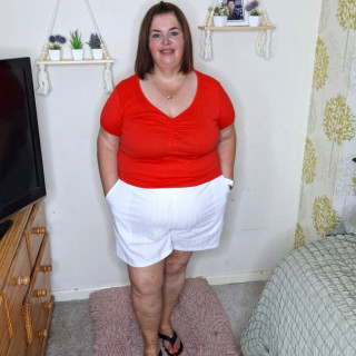 Instagram post by thecurvysideofme
