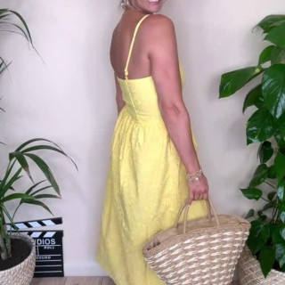 Instagram post by peacocks_fashion